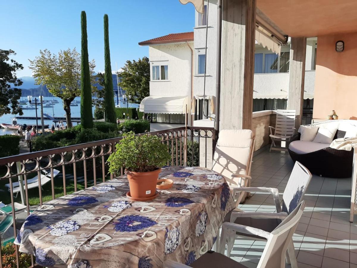 Apartments Rainer - Front Lake Бардолино Экстерьер фото