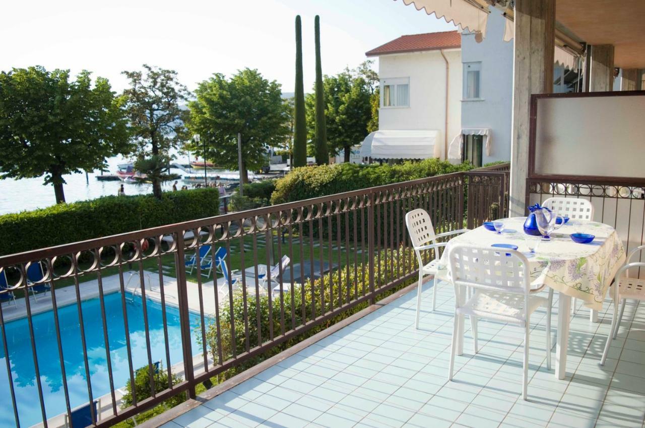 Apartments Rainer - Front Lake Бардолино Экстерьер фото